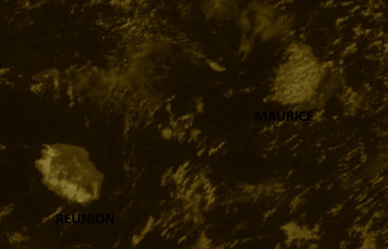 Réunion et Maurice vues par le satellite indien Insat3d à midi ce jour.