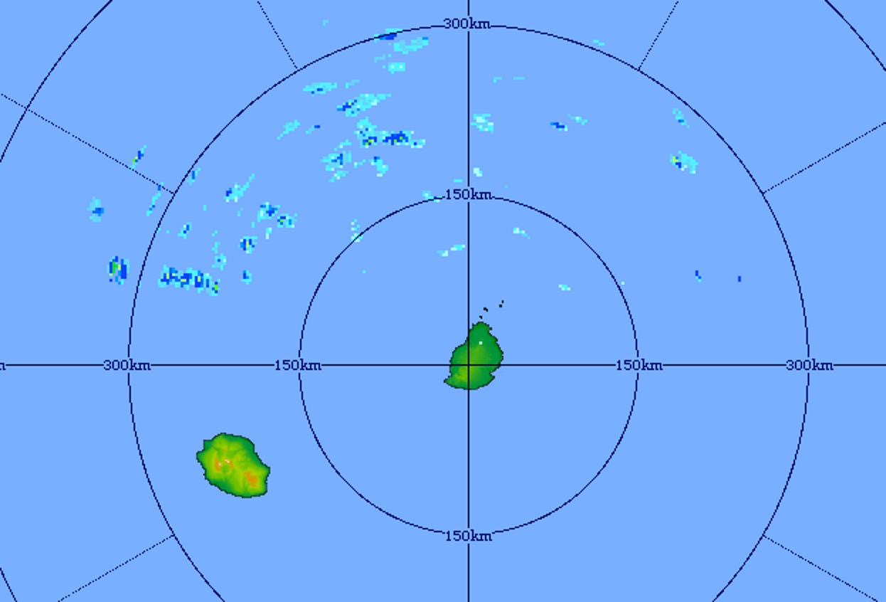 Image du radar de Trou Aux Cerfs à 11h31. Les nuages porteurs d'averses circulent au nord des Iles Soeurs. Crédit image: MMS