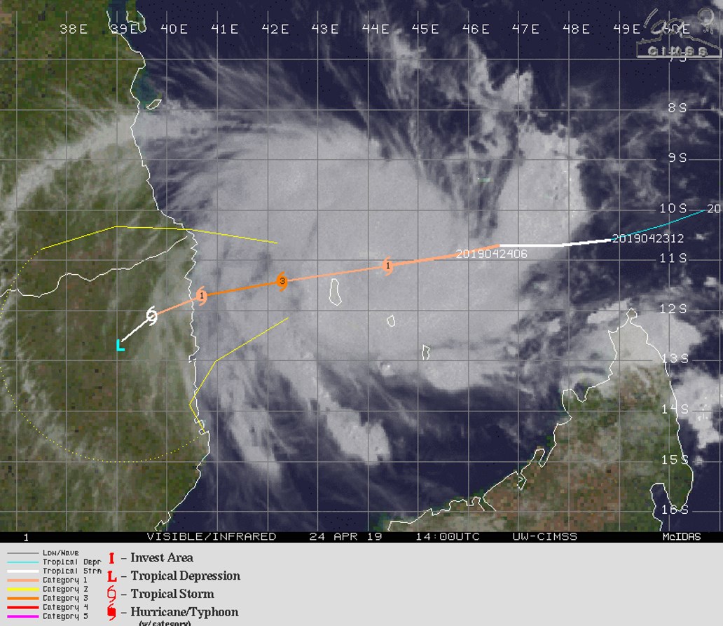 15UTC: TC KENNETH(24S) category 1 US, intensifying and tracking very close to Grande Comore within the next 6/12hours