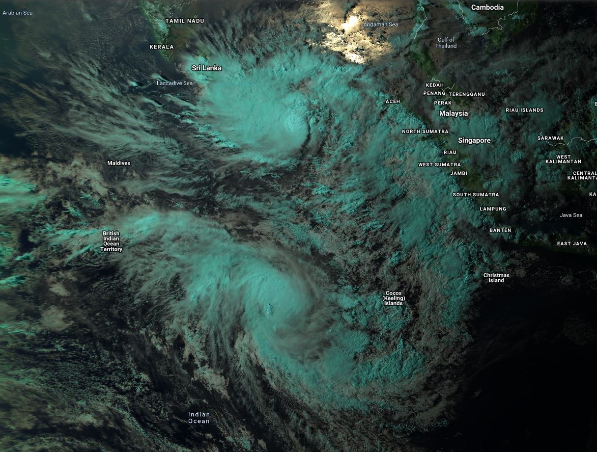 0930UTC: INVEST 91B TO THE NORTH OF THE EQUATOR AND TC 25S TO THE SOUTH
