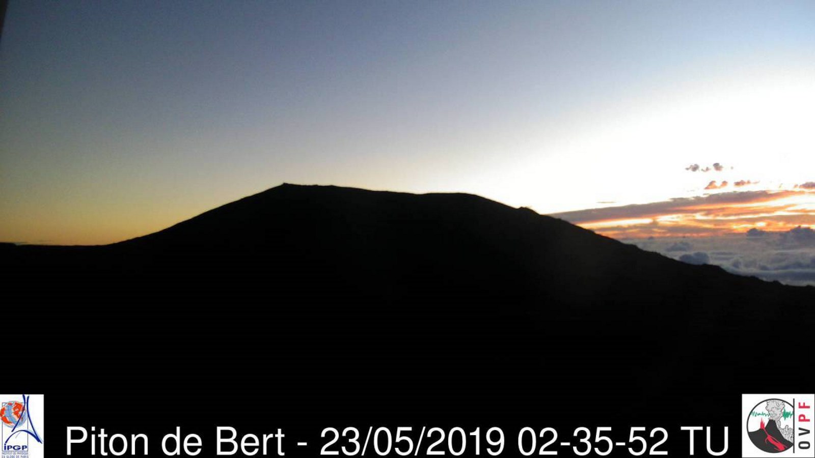 06h35 ce matin. Piton de Bert/Volcan. Crédit image: Météo Réunion.