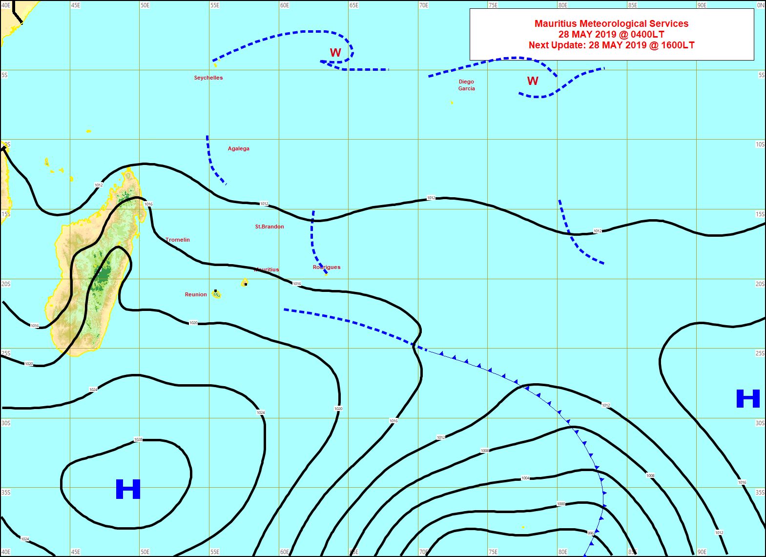 Analyse de la situation en surface à 4heures ce matin. L'anticyclone est pratiquement au sud des Iles Soeurs. MMS