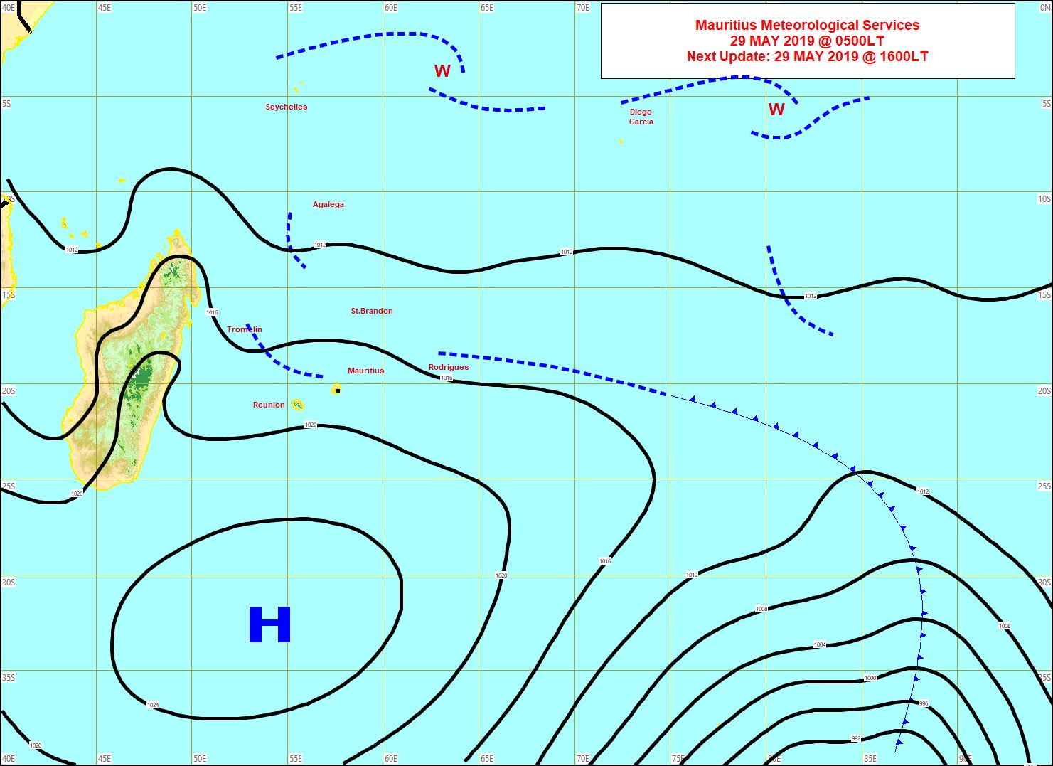 Analyse de la situation en surface ce matin à 4heures. L'assez fort anticyclone se positionne au sud des Mascareignes et fait circuler des alizées modérés à rapides. MMS