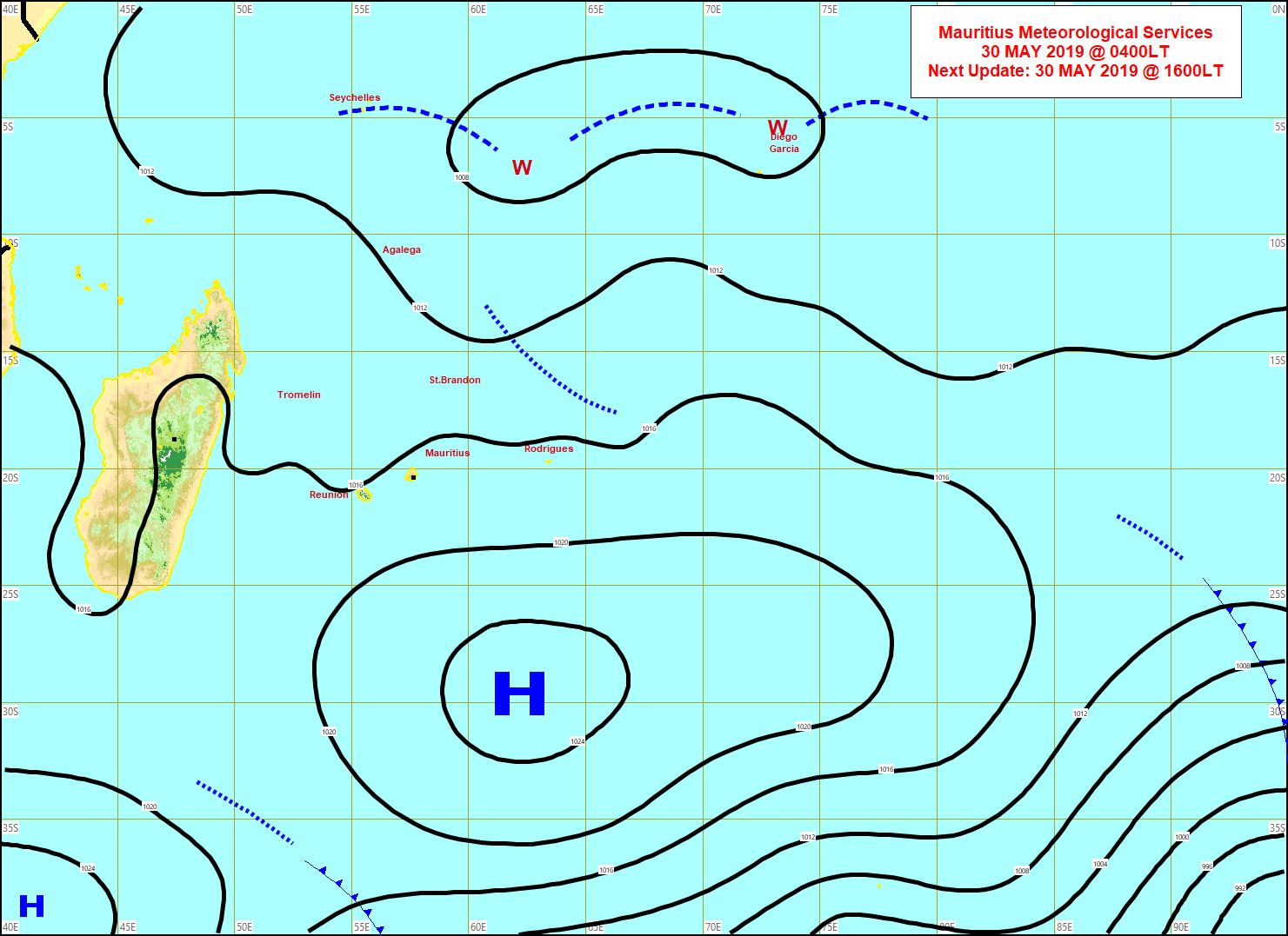 04heures: analyse de la situation en surface. L'anticyclone se décale vers l'est tout en s'affaiblissant. L'alizé s'affaiblira temporairement Vendredi et Samedi sur notre région avec une remontée des températures. MMS