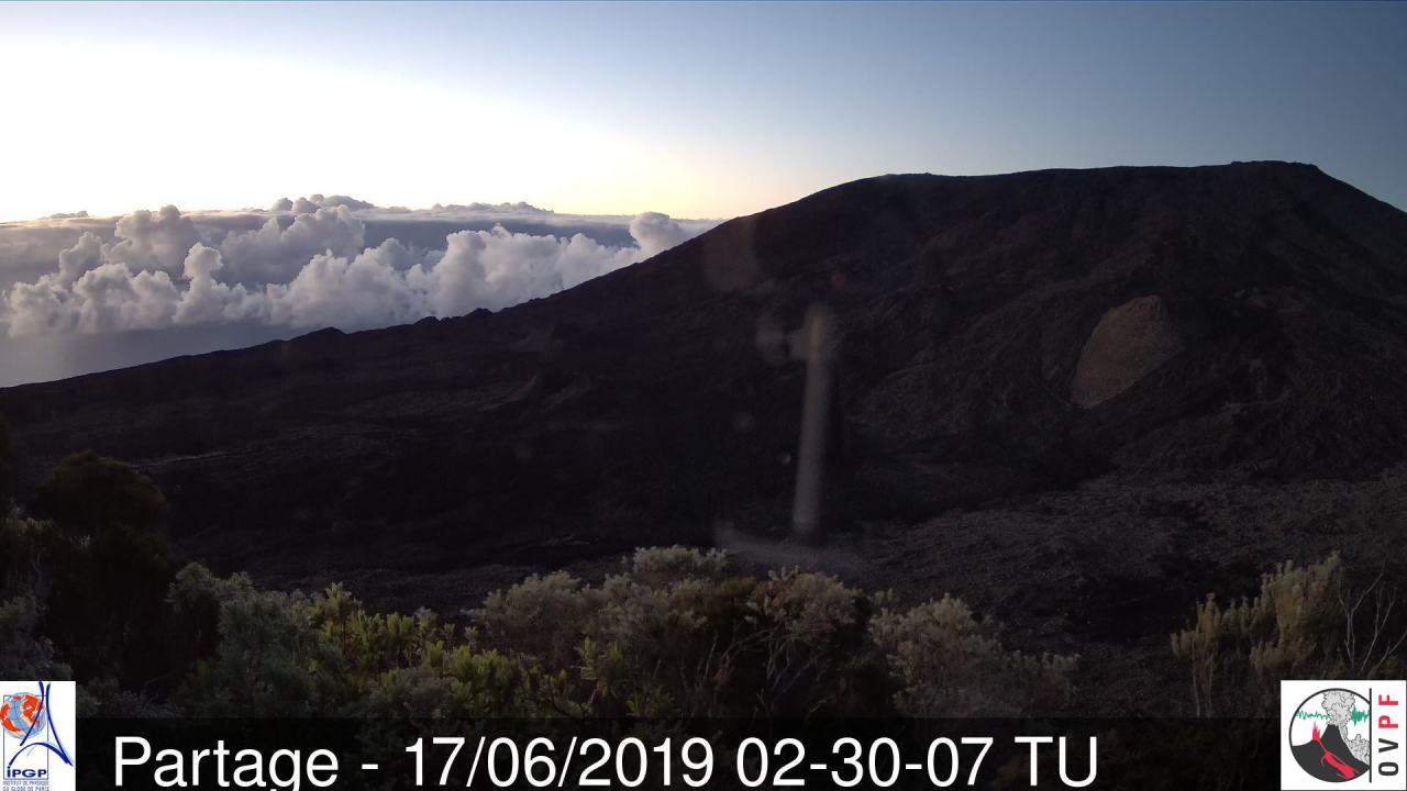 Emerveillement pour les yeux le matin au volcan. METEO REUNION