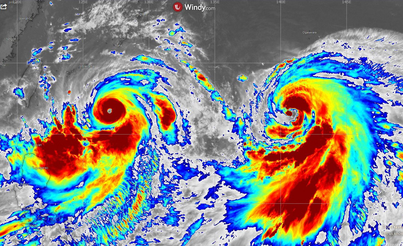 07/16heures(Mascareignes). Lekima sur la gauche s'intensifie rapidement et se rapproche graduellement de la région de Taiwan et des côtes chinoises.