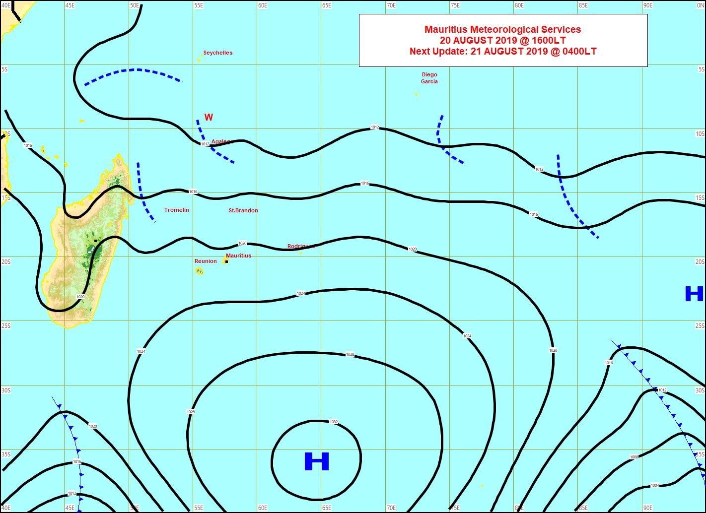 Analyse de surface de cet après midi. L'anticyclone est déjà au Sud Sud-Est des Iles Soeurs. Mercredi l'alizé faiblit sur la Réunion et fait une pause Jeudi mais revient modérément Vendredi. MMS