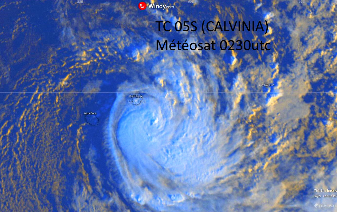 05S(CALVINIA) near Typhoon intensity and strengthening. 04P(SARAI): minimal cyclone(40kts)