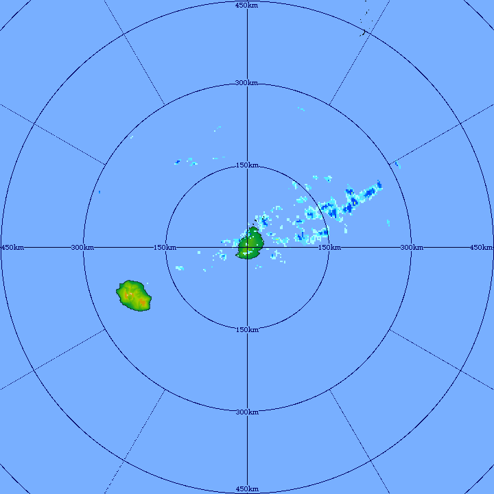 Le radar de TAC/Maurice montre les nuages modérément actifs de la ligne de convergence traversant MAURICE. La RÉUNION est encore à l'écart ce Mardi matin.
