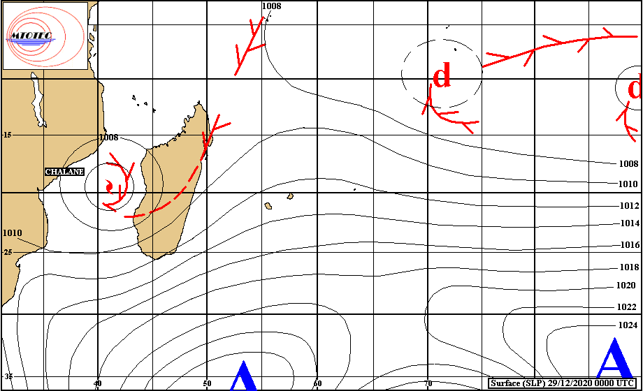 Analyse de la situation en surface en fin de nuit. 3 zones dépressionnaires sont suivies. Sur le Canal de MOZ CHALANE(07S) est à nouveau Tempête Modérée, s'intensifie et menace d'ici 24h la région de Beira. INVEST 96S près des Chagos et INVEST 93S sont surveillés. MTOTEC.