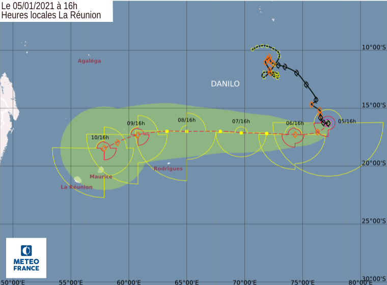 Prévisions de trajectoire et d'intensité émises ce Mardi à 16heures par le Centre Spécialisé Cyclone de la Réunion. Une très forte incertitude persiste au niveau de la prévision d'intensité notamment en fin de semaine précise le CMRS.