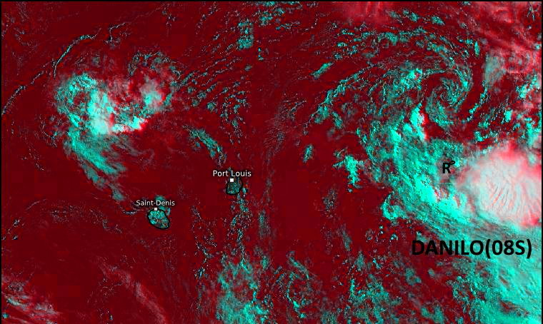 La circulation résiduelle de DANILO(08S) est au Nord de Rodrigues et se rapproche des Iles Soeurs. Des cellules pluvio-orageuses s'activent à nouveau dans le Sud et le Sud-Est de la circulation dans le voisinage de Rodrigues.