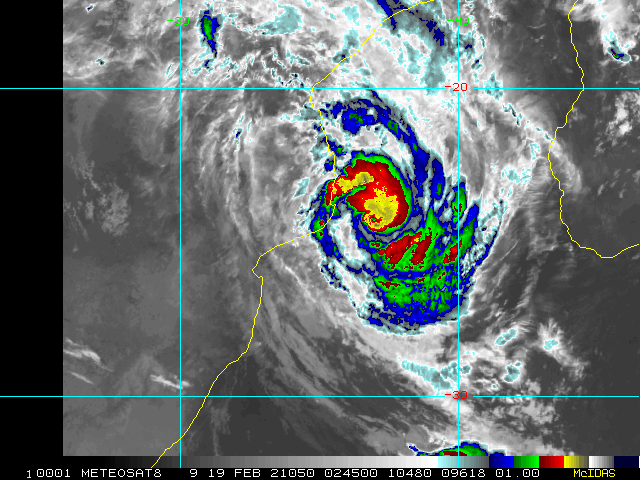21S(GUAMBE). 19/0245UTC. THE SYSTEM IS DEVELOPING AN EYE FEATURE. THE RATE OF INTENSIFICATION IS GAINING STEAM.