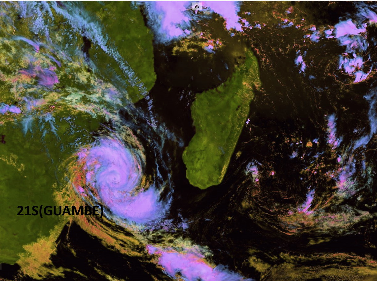 21S(GUAMBE). 21/0830UTC. CYCLONE SHOWING SIGNS OF POSSIBLE RAPID INTENSIFICATION NEXT 12HOURS. Eumetsat. Enhanced by Patrick Hoareau. 21S(GUAMBE). 21/0830UTC. CYCLONE SHOWING SIGNS OF POSSIBLE RAPID INTENSIFICATION NEXT 12HOURS. Eumetsat. Enhanced by Patrick Hoareau.