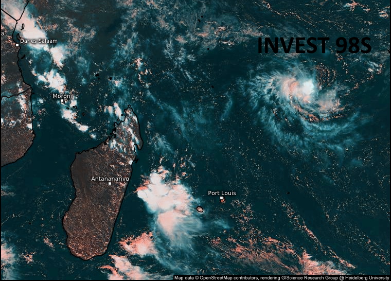 INVEST 98S. 27/0915UTC. ANIMATED MULTISPECTRAL SATELLITE  IMAGERY DEPICTS A WELL-DEFINED LOW LEVEL CIRCULATION CENTER (LLCC)  LOCATED NEAR THE NORTHEAST EDGE OF A MASS OF CONVECTION THAT HAS  EXHIBITED PULSING BURSTS DURING THE PAST 6 HOURS. SATELLITE IMAGERY  INDICATES THAT THE MID-LEVEL CIRCULATION CENTER IS DISPLACED WEST OF  THE LLCC AS A RESULT OF 10-15 KTS OF EASTERLY VERTICAL WIND SHEAR,  AND THE LLCC IS PARTIALLY EXPOSED ON THE NORTHEAST SIDE. HOWEVER, A  270533Z ASCAT-C IMAGE REVEALS A COMPACT CIRCULATION THAT HAS SEEN  ITS RADIUS OF MAXIMUM WIND CONTRACT SUBSTANTIALLY TO AROUND 20 NM  DURING THE PAST 12 HOURS, WITH A BAND OF 30 KT WINDS ENCOMPASSING  THE ENTIRE NORTHWESTERN SEMICIRCLE. HEALTHY UPPER-LEVEL OUTFLOW IS  OBSERVED IN ALL QUADRANTS EXCEPT NORTHEAST. Eumetsat. Enhanced by Patrick Hoareau.