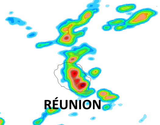 Le modèle Arome de Météo France localise le risque pluvieux voire orageux sur les régions orientales de BOURBON pour la seconde partie de la nuit prochaine et le petit matin de Samedi. MCIEL.