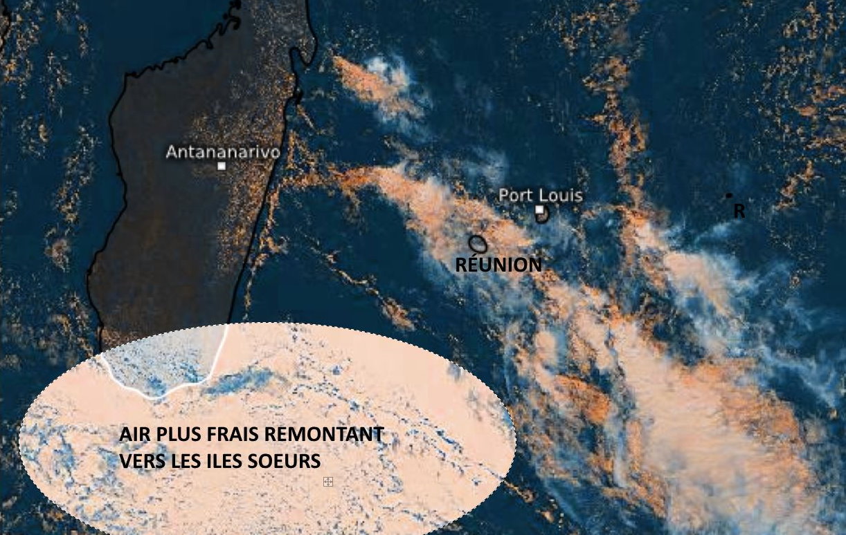Photo satellite Météosat-8 de 11h30 ce Jeudi. Après le passage du front pluvio-orageux l'air frais s'installe temporairement sur les ILES SOEURS.Eumetsat/PH.