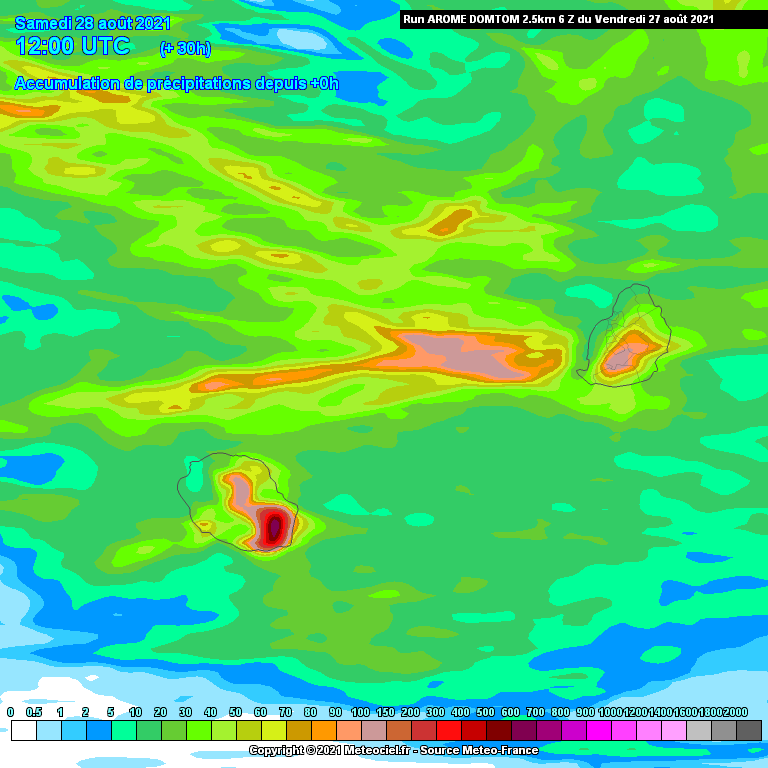 ILES SOEURS: le modèle Arome/Météo France simule ici les accumulations de précipitations de Vendredi 10h à Samedi 16heures. La région du volcan à la RÉUNION sera très probablement la plus arrosée avec des cumuls significatifs pour la saison. Le Plateau Central de MAURICE surtout sur ses flancs Sud-Est sera très mouillé également.MCIEL.