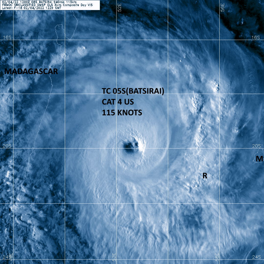 Powerful TC 08S(BATSIRAI) CAT 4 US: to make landfall over Madagascar shortly after 24h// Invest 90S is now TC 10S, 04/15utc