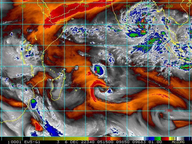 GLOBAL MODELS ARE IN GOOD AGREEMENT  THAT 96S WILL CONTINUE ON A WESTWARD TRACK AND SLOWLY BE ENGULFED BY  INTENSE DRY AIR ENTRAINMENT.