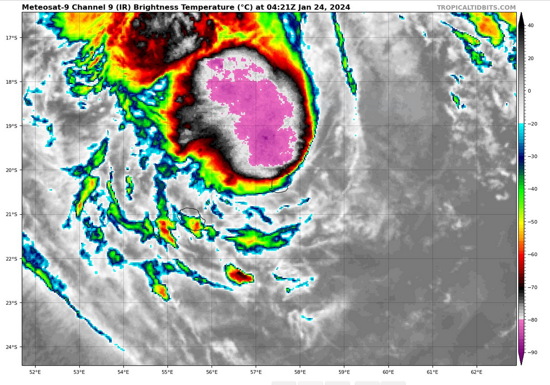 TC 07P intensifying//TC 06S(ANGGREK) re-intensifying//TCFA issued for Invest 92S//3 Week Tropical Cyclone Formation Probability//2403utc