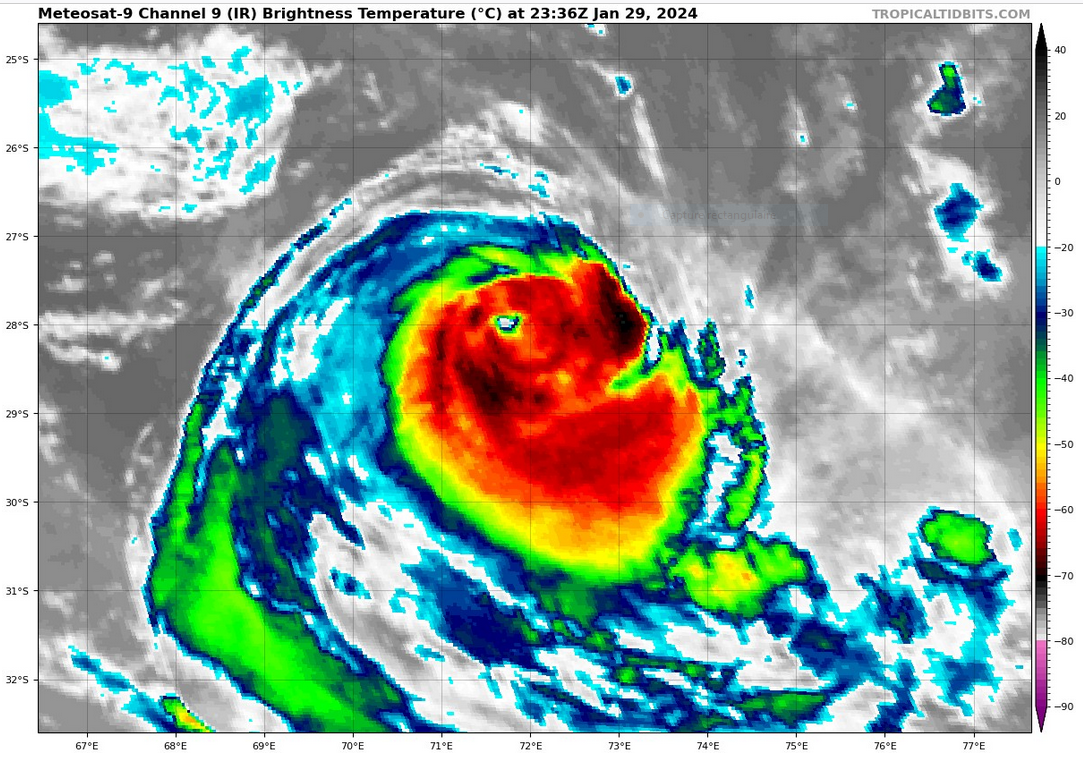 TC 06S(ANNGGREK) peaked near CAT 4 US  becoming extratropical after 24h// INVEST 93S upgraded// 3003utc