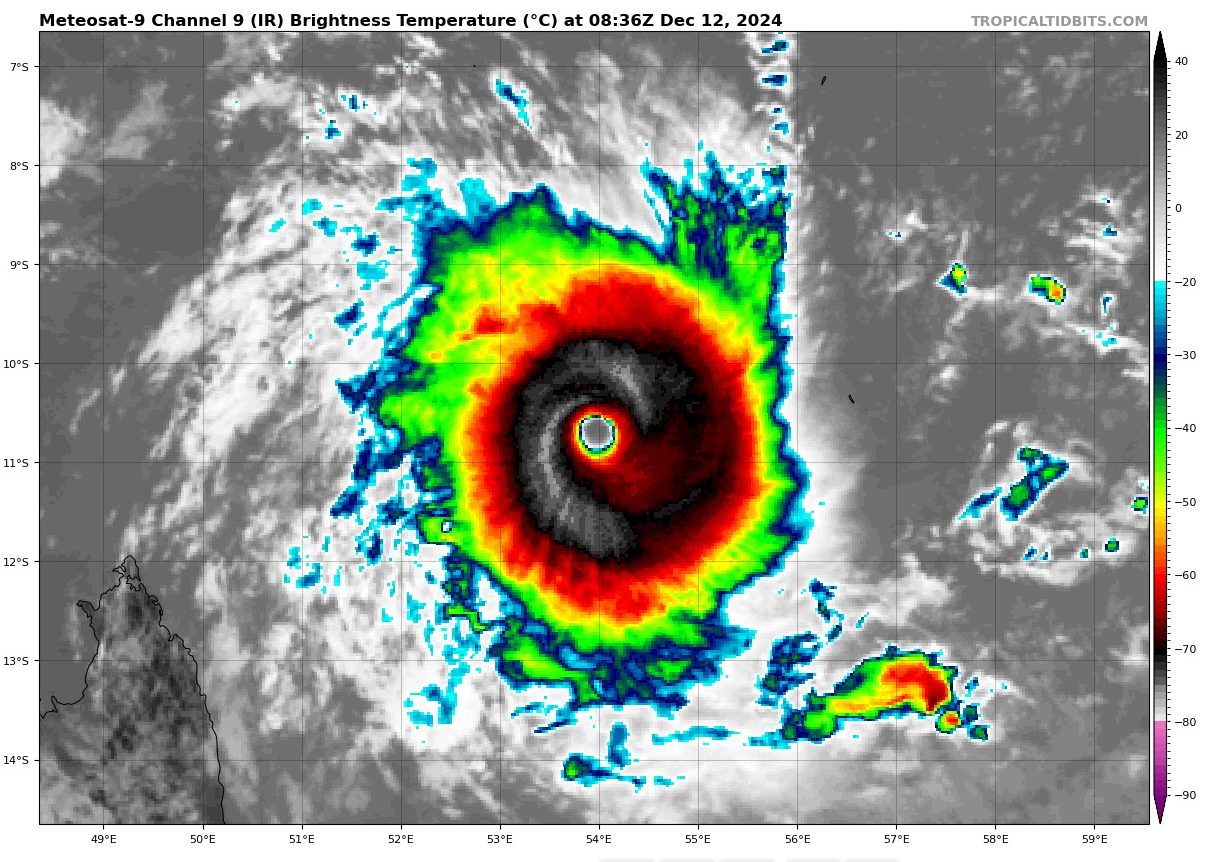 Powerful and compact TC 04S(CHIDO) tracked over AGALEGA islands now peaking at Super Typhoon Intensity//1209utc Powerful and compact TC 04S(CHIDO) tracked over AGALEGA islands now peaking at Super Typhoon Intensity//1209utc