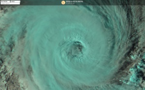 L'oeil du cyclone tropical KENANGA(06S)