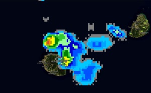 03h: orages et pluies soutenues sur certaines parties de la Réunion.