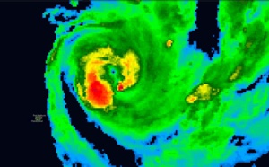 05h: le cyclone FUNANI est à son point le plus rapproché de Rodrigues à 240km au nord est