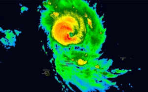 07h: Cyclone intense GELENA, passage prévu à 270 km de Maurice et se rapproche de Rodrigues(VIDEO)