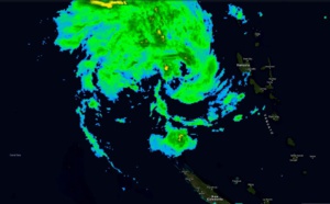 15h Nouvelle Calédonie: le point sur la forte tempête OMA: NCalédonie en pré alerte ( VIDEO )