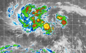 INVEST 92W upgraded to MEDIUM for the next 24 hours by the JTWC