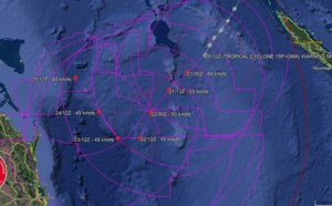 15UTC: cyclone OMA(15P): slow-moving and slowly weakening, changed forecast track after 48hours