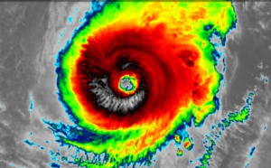 21UTC: Super Typhoon WUTIP(02W) ,Category 4 US, slow-moving and forecast to weaken rapidly after 24hours, no threat to land