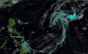 03UTC: WUTIP(02W) weakening rapidly over open seas