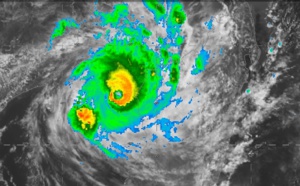 09UTC: TC IDAI(18S) category 3 US, intensifying, possible category 4 in 12hours, possible threat to Quelimane/Beira in 3 days
