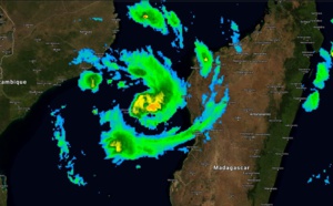 03UTC: TC IDAI(18S) category 3 US,  forecast category 4 in 36h, bearing down on Beira/MOZ in 48hours
