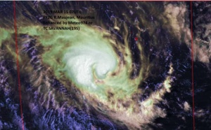 09UTC: TC SAVANNAH(19S) forecast to reach cateogory 1 US in 2 days over open South Indian waters