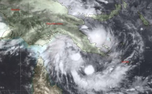 03UTC: 92P is likely to develop next 24h over the Coral Sea