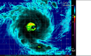 09UTC: VERONICA(21S) category 3 US slowly approaching the Pilbara coast