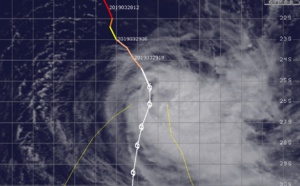 09UTC: JOANINHA(22S) still has estimated winds gusting near 140km/h
