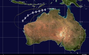 09UTC: TC 23S is currently fighting wind shear and is forecast to intensify slowly next 72hours