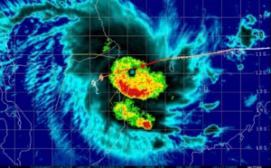 09UTC: TC KENNETH powerful and compact category 4 US, landfall forecast near Ingoane/Mozambique near 25/18UTC