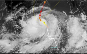 TC FANI(01B): category 2 US, intensifying, forecast to be a serious threat to Bhubaneswar and Kolkata in 3 to 4 days