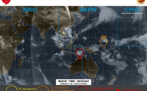 2PM(PH), 06UTC:  90W near Palau: no longer suspect . 92W: models less aggressive but area still under close watch