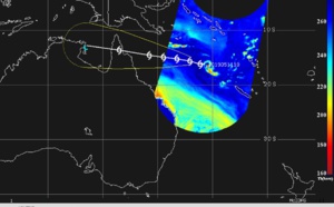 Coral Sea: Cyclone ANN(27P) forecast to peak within 12/24hours and make landfall over Cape York shortly before 48hours