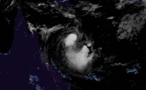 Coral Sea: Cyclone ANN(27P) on a weakening trend, forecast landfall near Coen in 36 hours