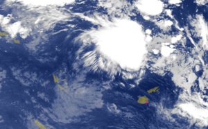 95P north-northwest of Nadi/Fiji: tropical cyclone formation alert issued by the JTWC