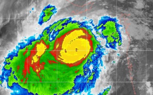 Cyclone VAYU(02A) category 2 US forecast to track more than 100km to the west of Porbandar